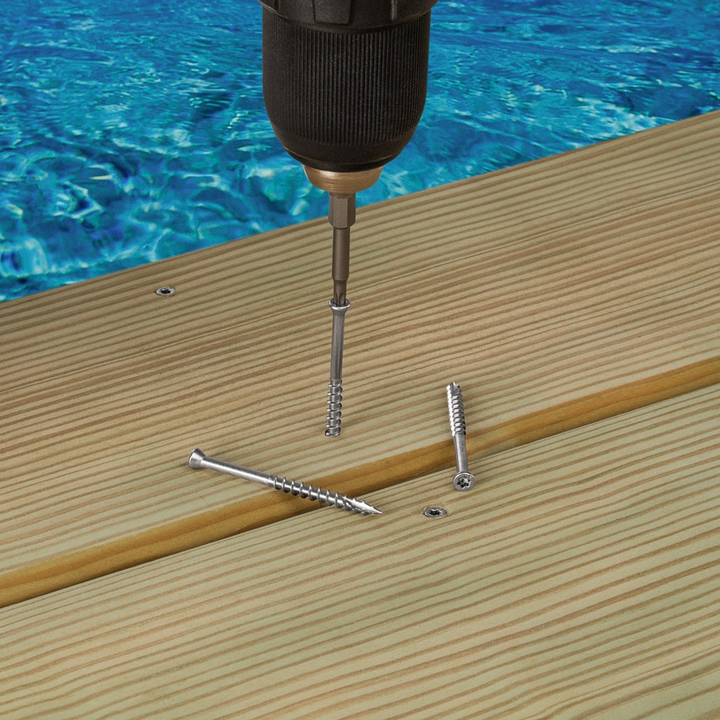 Simpson 316 Stainless Steel Trim-Head Deck Screw with white painted head