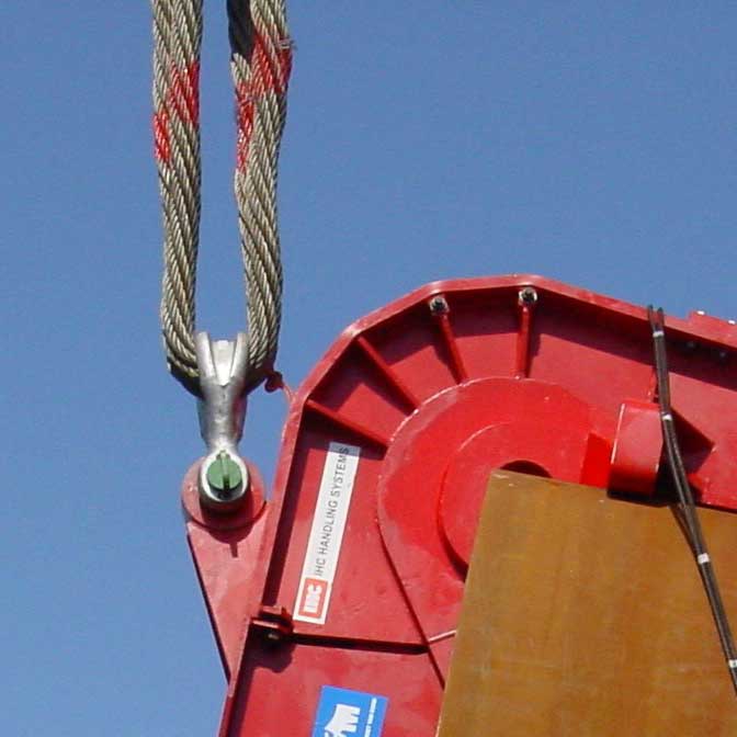 Van Beest Green Pin Bolt Type Wide Body Sling Shackle | P-6033 - 1000 Ton