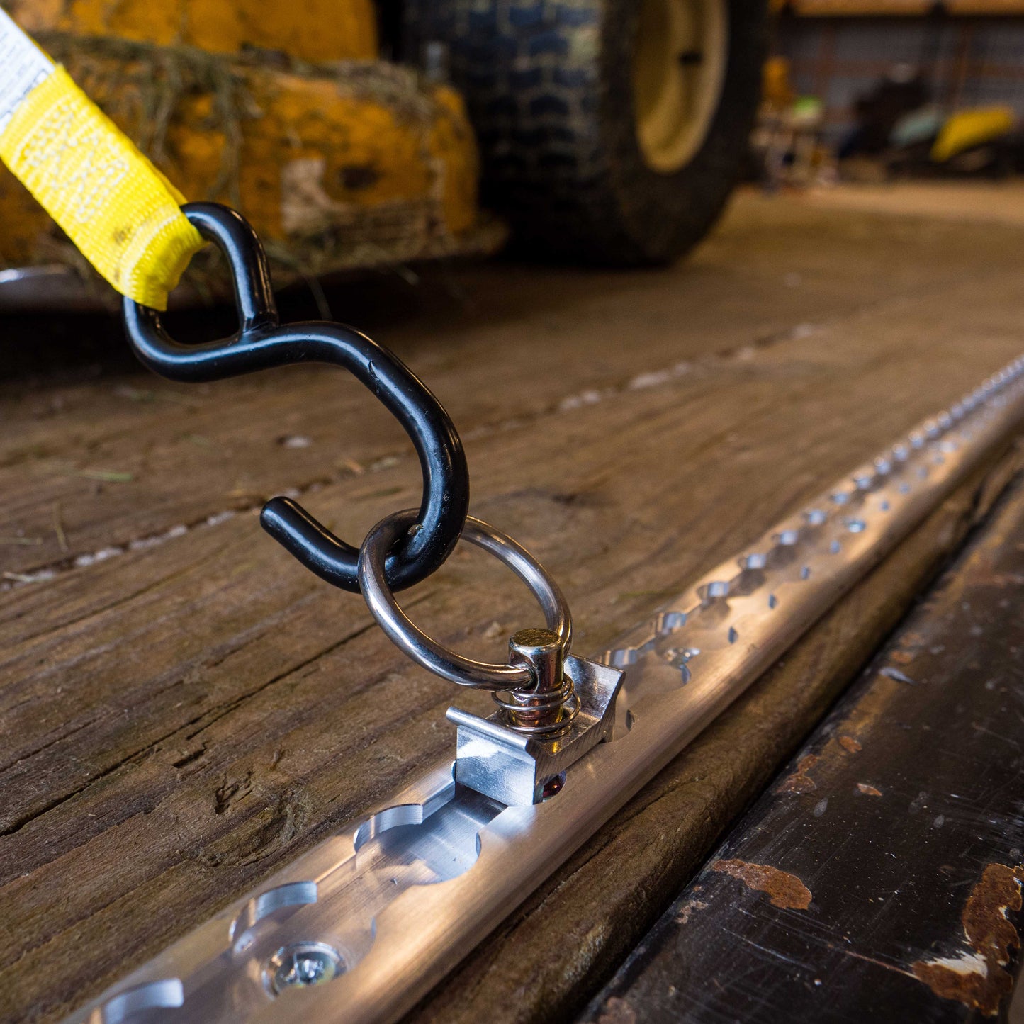 8' L Track Tie-Down System Kit - Aluminum | (4) 4' Sections