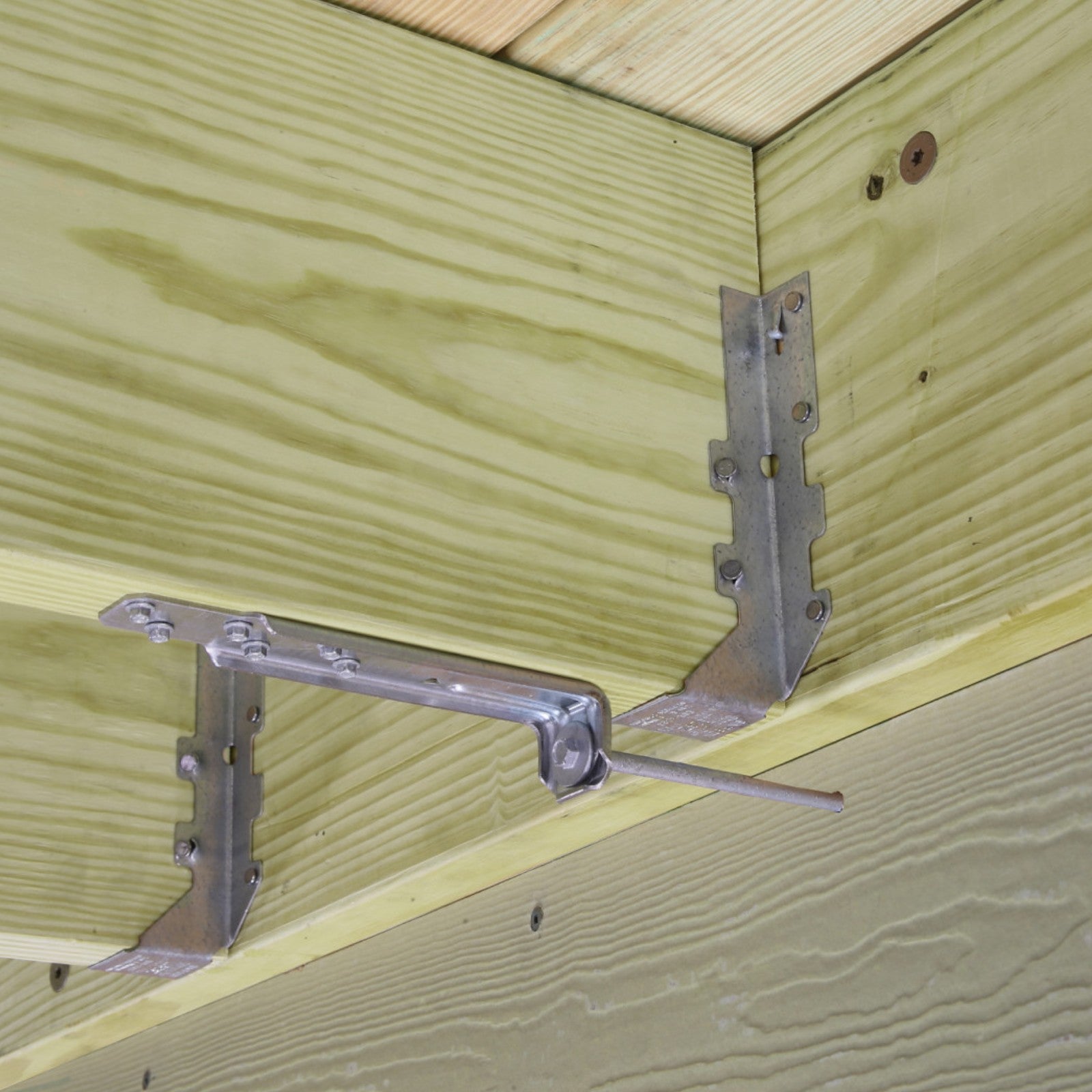 Simpson Strong-Tie DTT1Z Deck Tension Tie installation