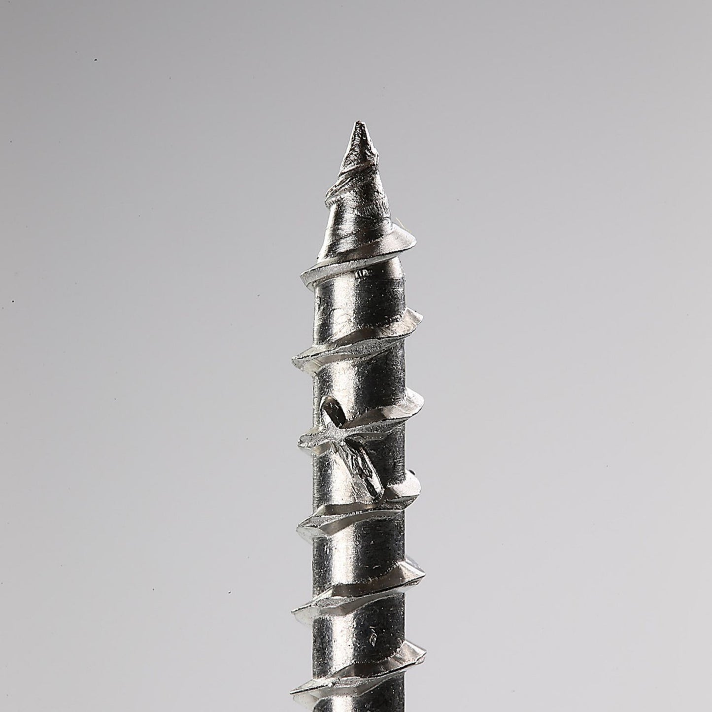 DWP Trim Head Wood Screw Sharp Tip detail
