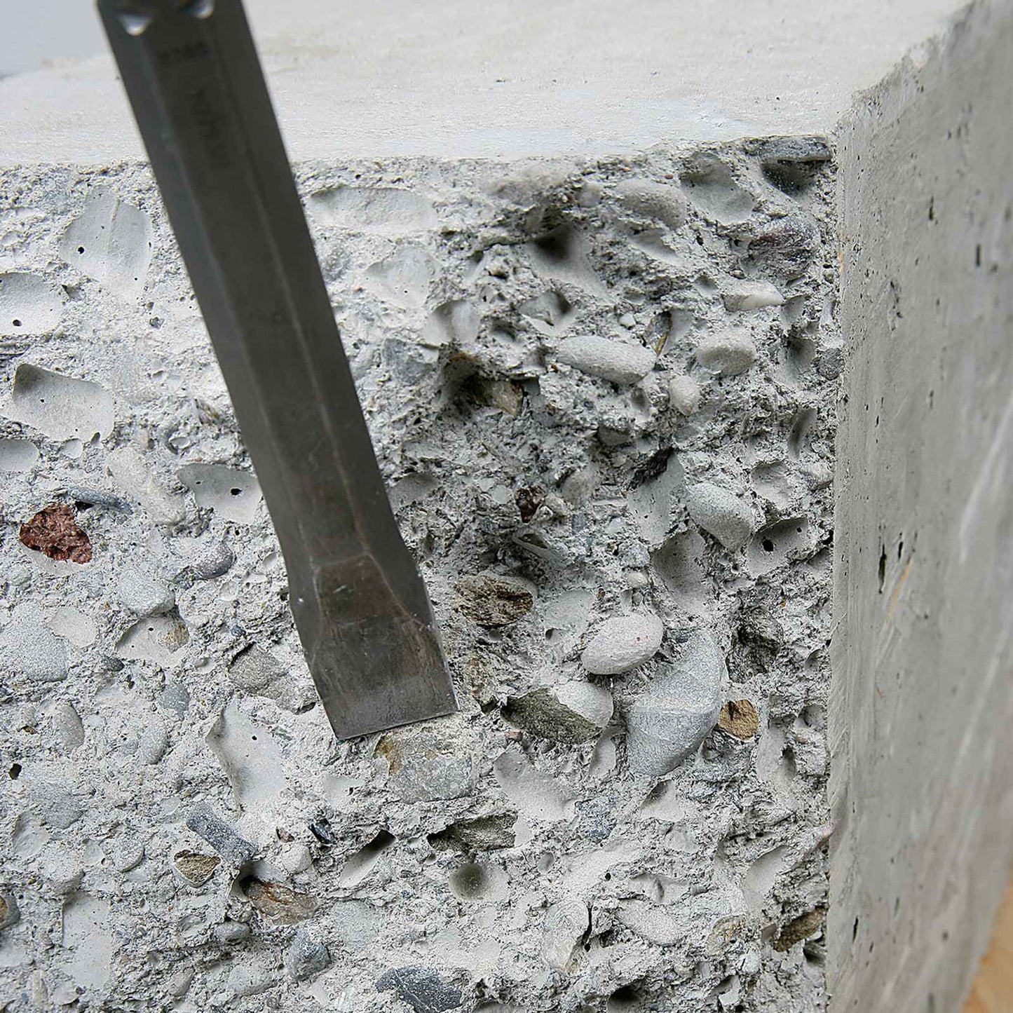 Flat Chisel Application in Concrete