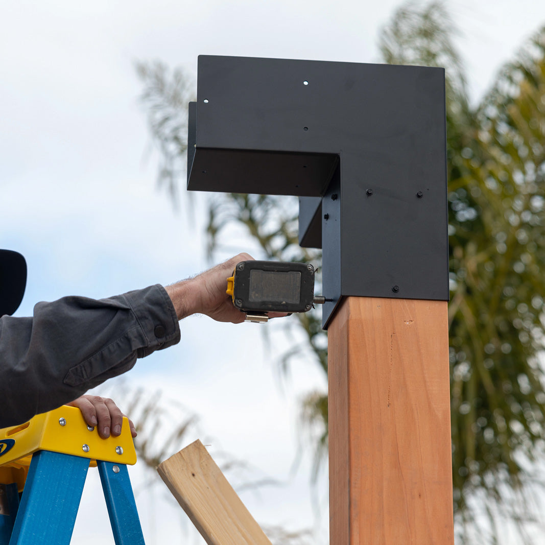 Simpson Strong-Tie Sage 6x6 corner connector active installation