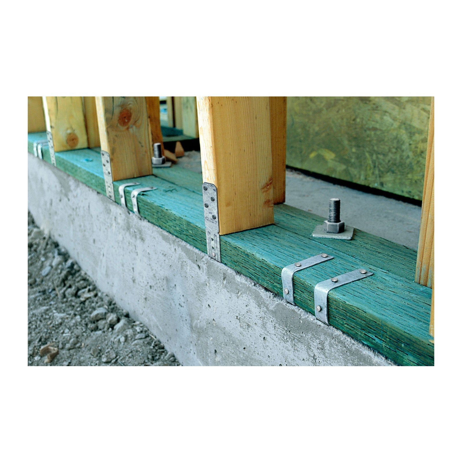 Simpson SSPZ Single-Stud-Plate Connector installation
