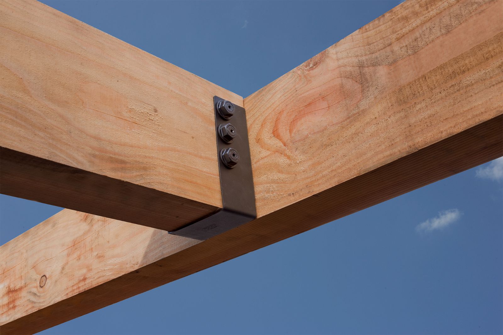 Simpson APHH610R Rough Cut 6x10 Concealed Flange Heavy Joist Hanger Black Powder Coat image image 3 of 3