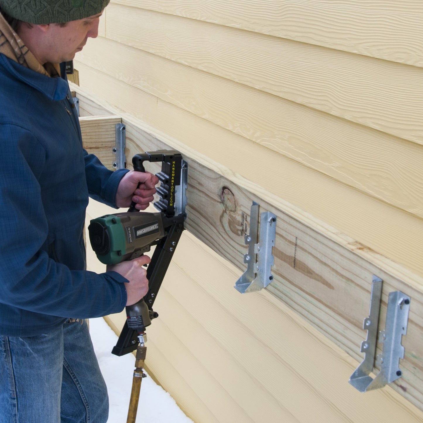 Hang Em Fast Joist Hanger Installation Tool image 4 of 7